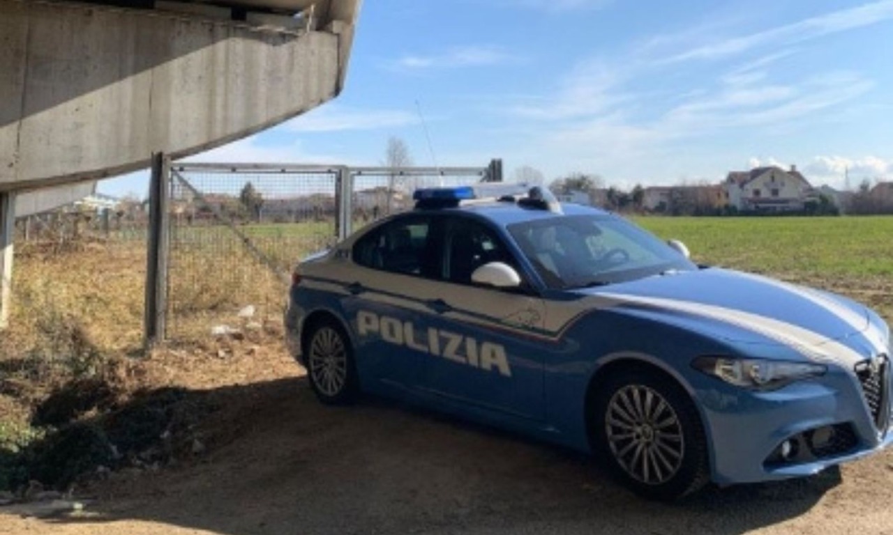 Fanno le ronde per Padova con una BMW e al momento opportuno rubano nelle auto in sosta