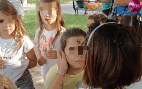 Tutti in piazza per il compleanno di Rayyen: l’appello della madre del ragazzino autistico ha funzionato