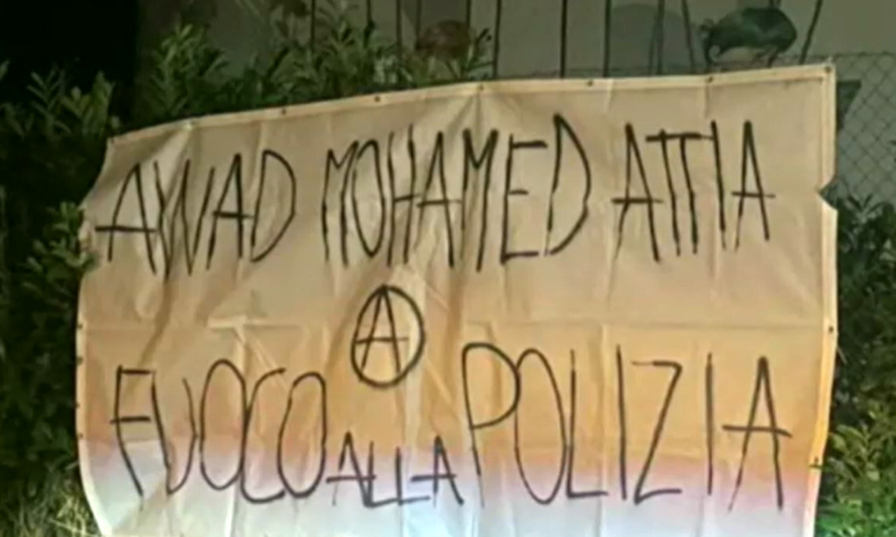 Perquisizioni in casa di tre anarchici dopo le scritte “Alfredo Libero” e gli striscioni contro procure e polizia