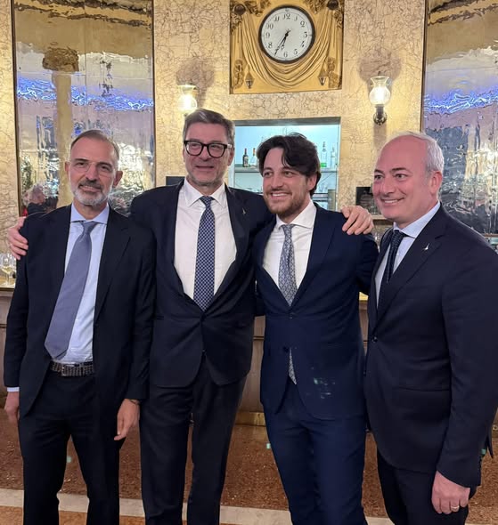 Giancarlo Giorgetti in città per ascoltare le imprese e per sostenere Alberto Stefani governatore