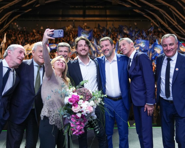 Il Centrodestra chiude la campagna elettorale a Padova: Meloni per Stefani, c’è anche Zaia