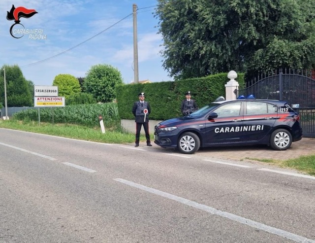 Sorpresi su un furgone a Casalserugo con coltello, cesoia e altri strumenti per scassinare