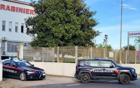 Banda di albanesi rubava nelle case, un colpo anche a Due Carrare: scoperto il “covo” in un’ex distilleria