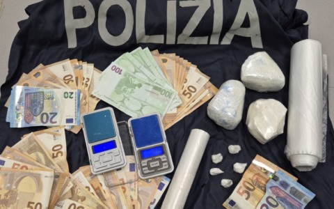 Coniugi marocchini effettuavano “consegna a domicilio” di sostanze stupefacenti