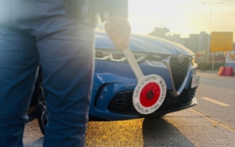 60enne scoperto a rubare sulle auto in un parcheggio a Padova