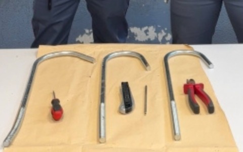 Evade dai domiciliari e tenta un furto con spaccata in un locale di Padova