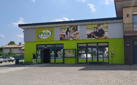 Armati di pistola e punteruolo rapinano il Prix di via Pacinotti