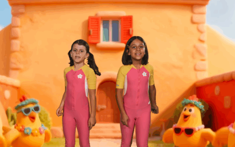 “Le galline fanno surf” vola allo Zecchino d’Oro 2025: applausi e visual per Joy e Diletta di Padova