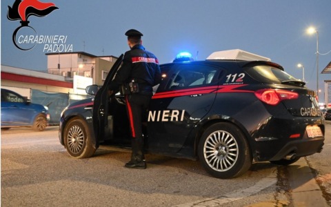 Lite in famiglia degenera in violenza: 33enne allontanato da casa dai Carabinieri