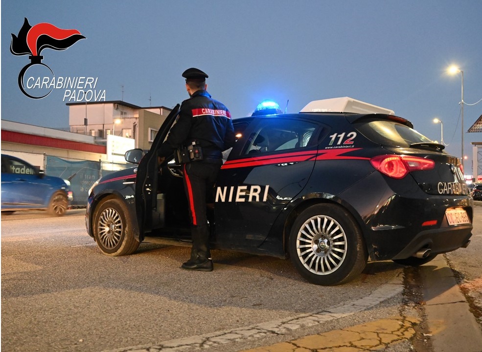 Lite in famiglia degenera in violenza: 33enne allontanato da casa dai Carabinieri