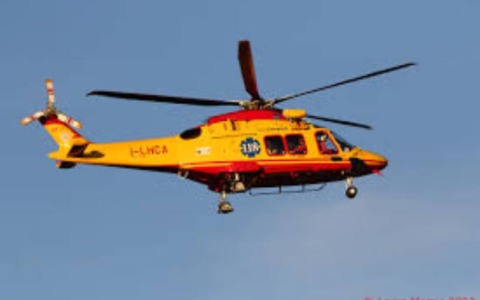 Cade dall’impalcatura: grave un artigiano 69enne