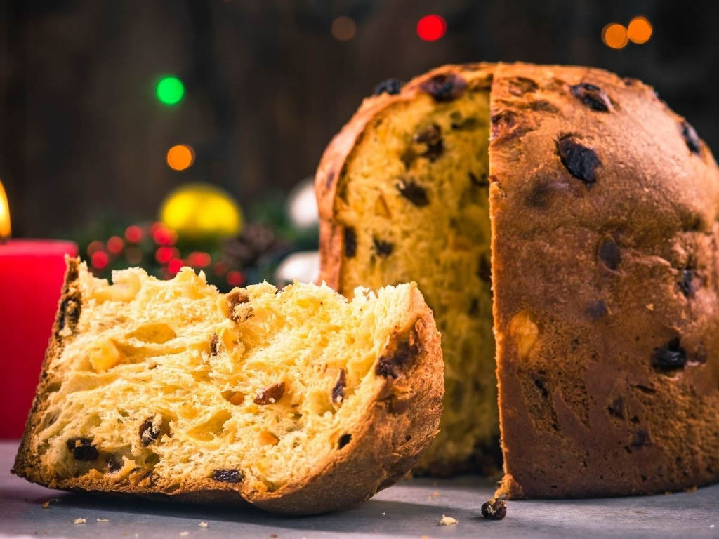 Panettoni industriali venduti come artigianali: multate due pasticcerie a Padova