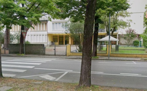 12enne spruzza spray urticante a scuola: una decina di studenti intossicati