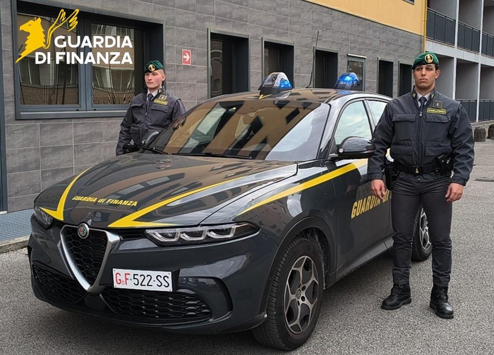 Spaccio e consegne sospette: trovato oltre mezzo chilo di cocaina in una pizzeria a Padova