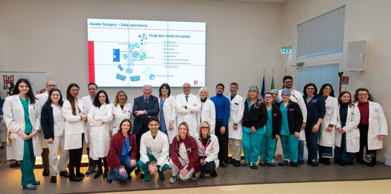 Bimbo di 9 anni operato da “sveglio” a Padova per rimuovere una lesione profonda al cervello