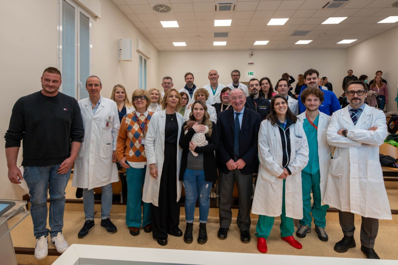 Innovativo intervento in utero a Padova: neonata salvata da una massa polmonare di 14 centimetri