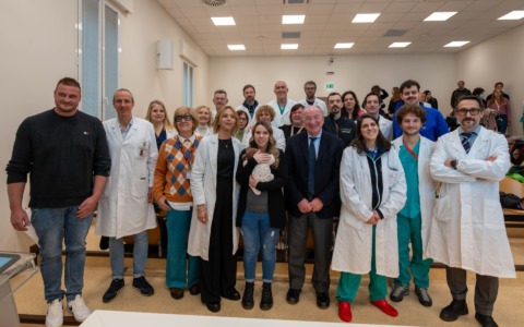 Innovativo intervento in utero a Padova: neonata salvata da una massa polmonare di 14 centimetri