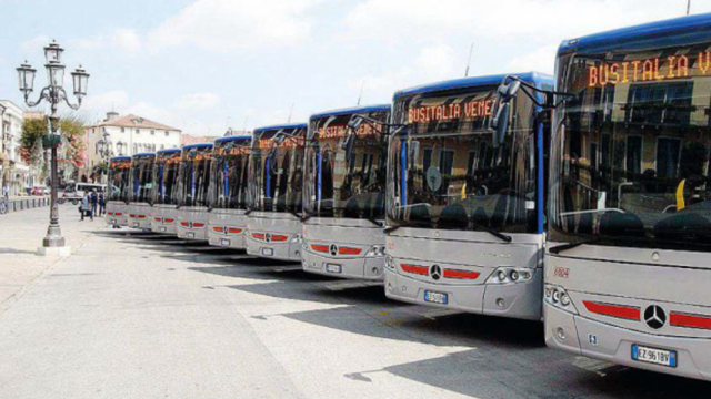 Studente di 13 anni fatto scendere dal bus ad Abano Terme perché aveva dimenticato l’abbonamento