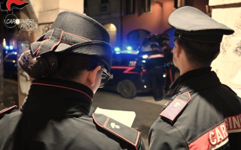 43enne entra senza permesso nella casa della moglie: non poteva più avvicinarsi a lei