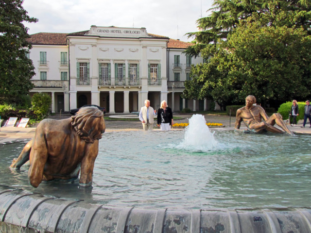 Abano Terme, ladro negli spogliatoi di un hotel: dipendente lo scopre e lo fa arrestare