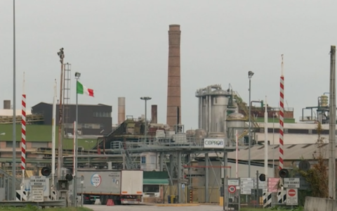 Sospensione attività zuccherificio Pontelongo, tavolo di confronto in Regione: “Rischio che non riapra più”