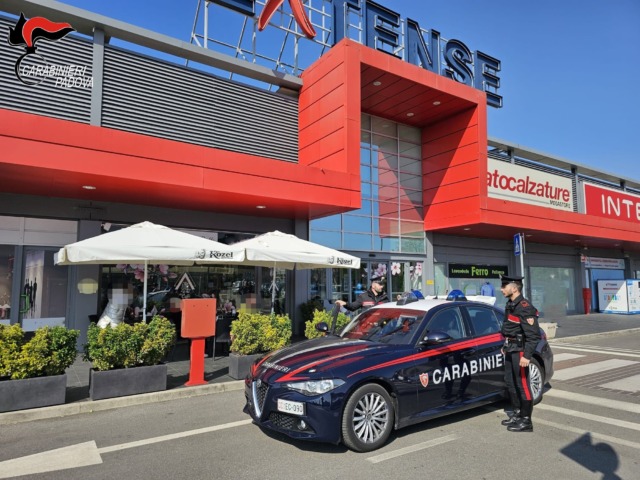 Furto nella gioielleria “Orofino” a Este: banditi fuggiti in auto