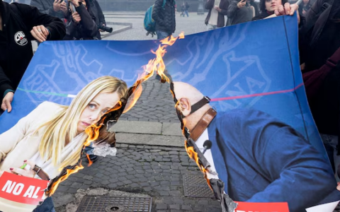 Referendum Giustizia, bruciate foto Meloni e Nordio: nei guai due sospettati arrivati da Padova