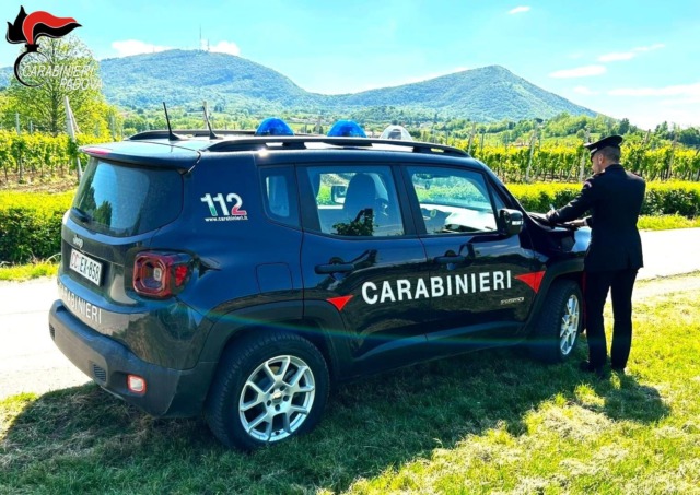 Spari contro ciclisti nel Padovano: denunciati due 18enni, usata carabina ad aria compressa