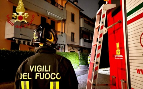 Fuga di gas in un condominio: evacuate 17 persone